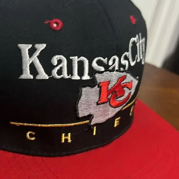 🔥🏈 True Vintage KANSAS CITY CHIEFS NFL Trucker Style Snapback Hat - PERFECT
